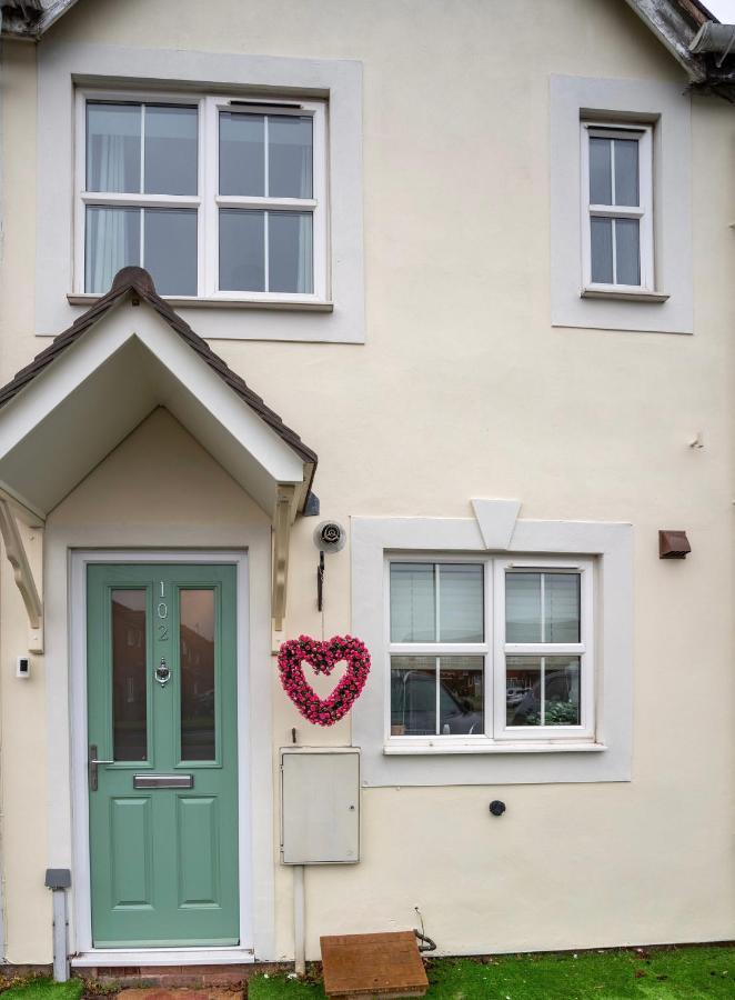 Stunning Abode 5 Min From Nec & Bhx, Pets Allowed Marston Green Exterior photo